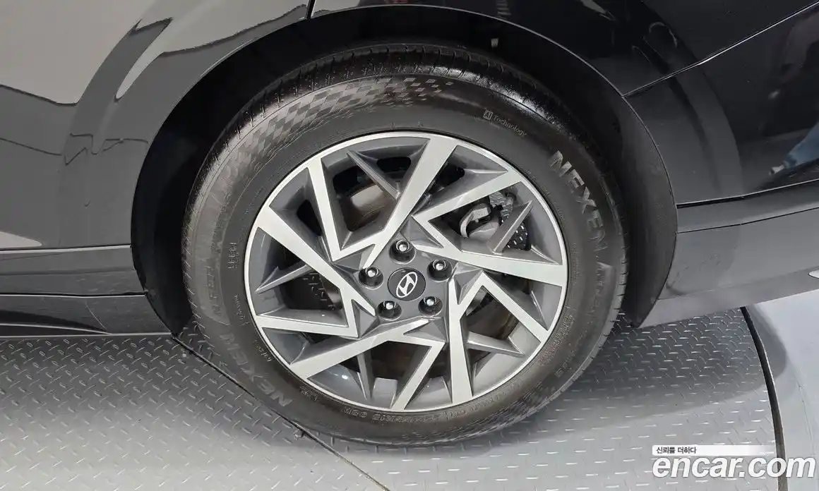 Hyundai Grandeur 2023 1.6 автомат (гидро), фото 7