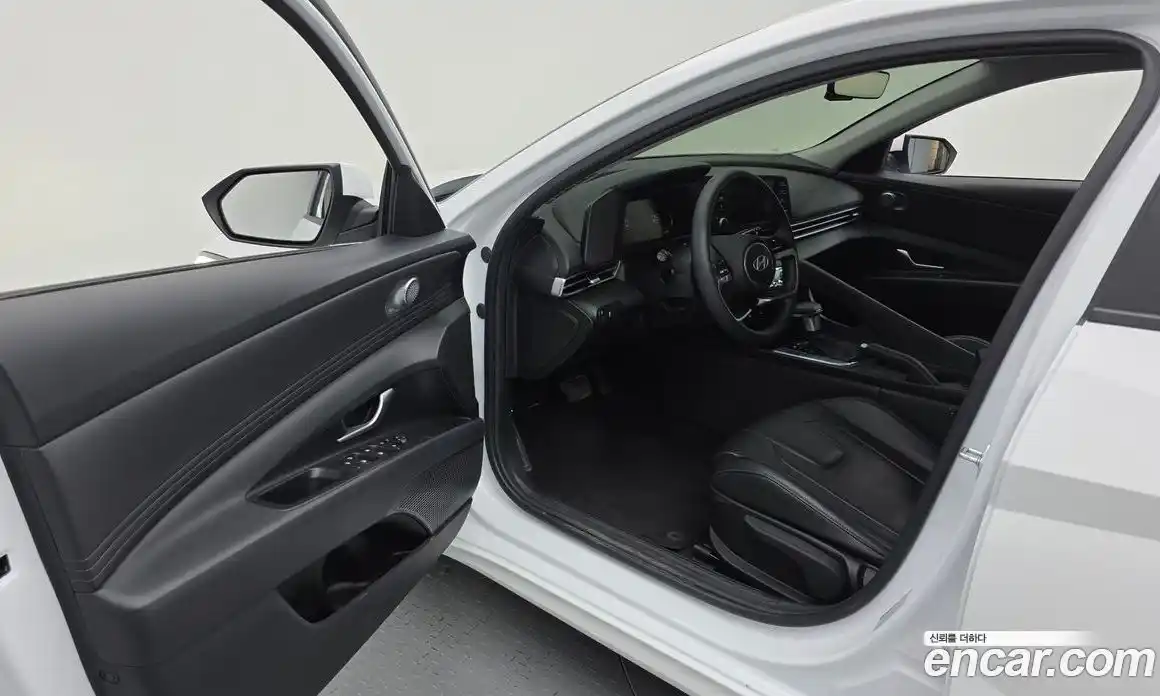 Hyundai Avante 2025 1.6 автомат (гидро), фото 10