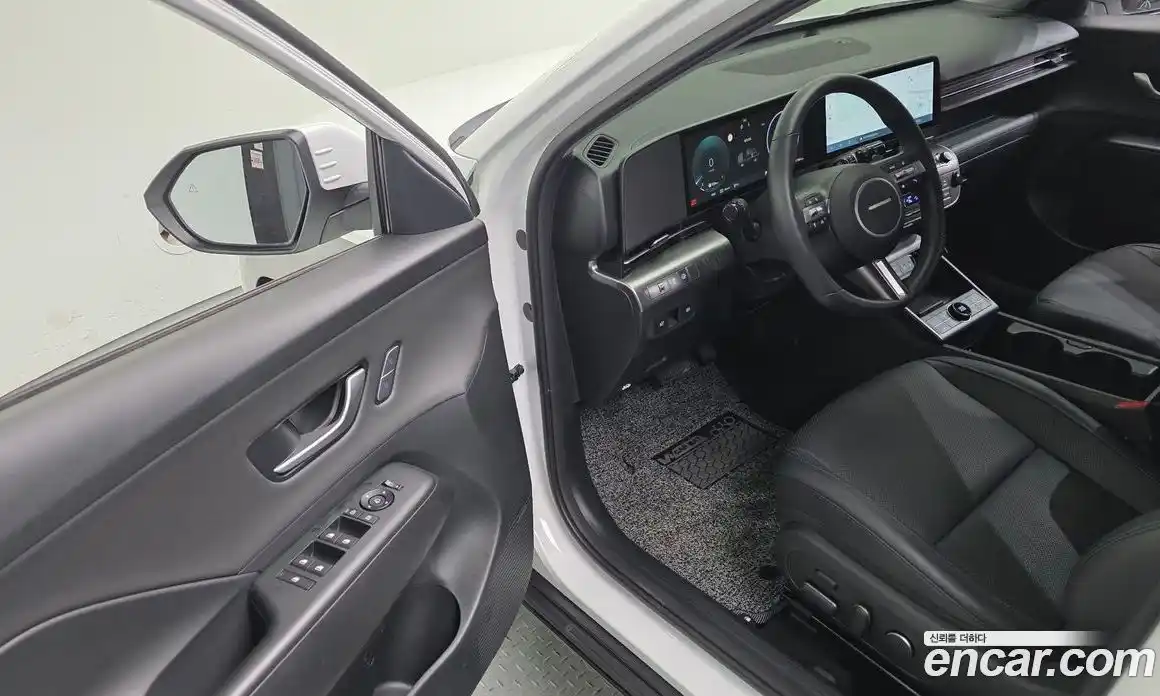 Hyundai Kona 2023 1.6 автомат (гидро), фото 11
