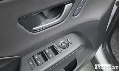 Hyundai Kona 2023 1.6 автомат (гидро), миниатюра 12