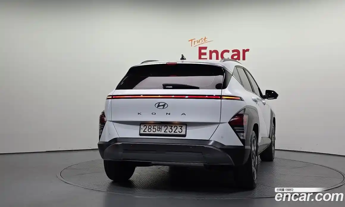 Hyundai Kona 2023 1.6 автомат (гидро), фото 4