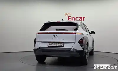 Hyundai Kona 2023 1.6 автомат (гидро), миниатюра 4