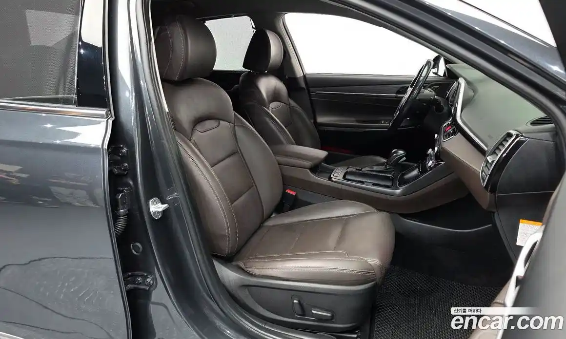 Hyundai Grandeur 2017 2.4 автомат (гидро), фото 11