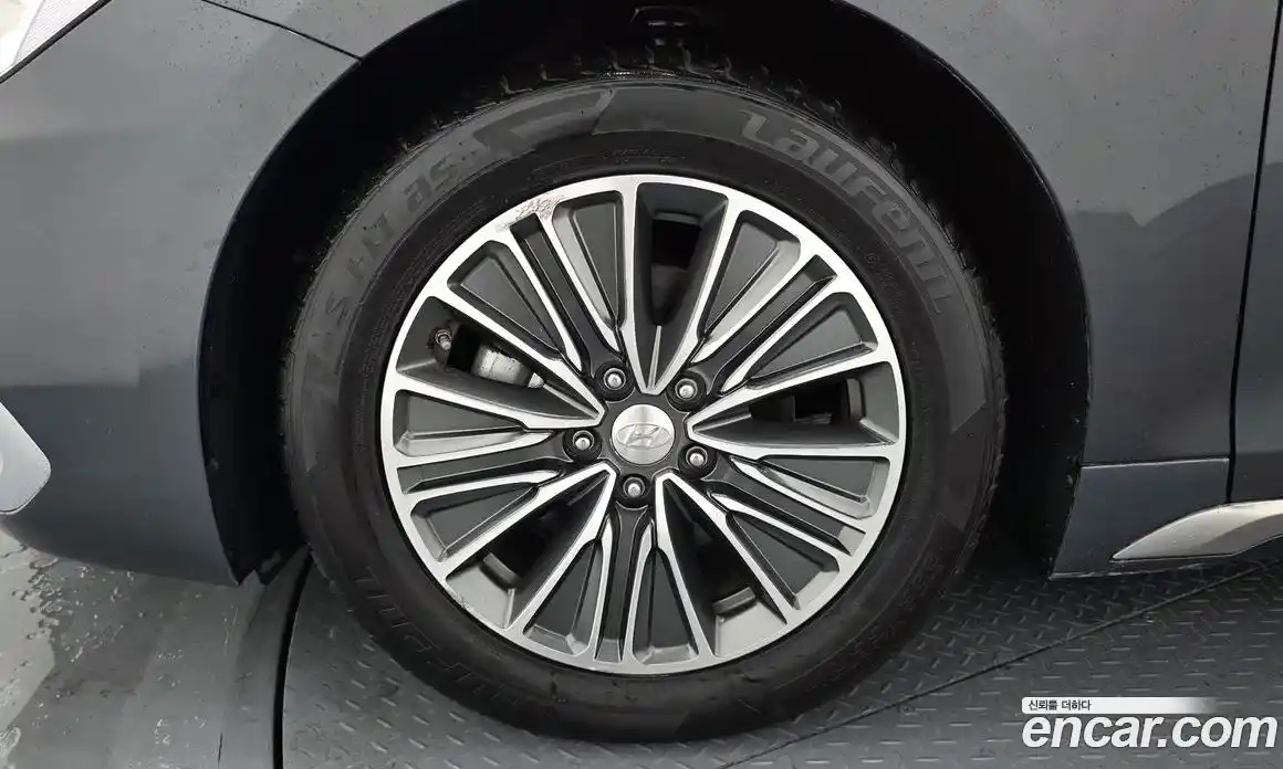 Hyundai Grandeur 2017 2.4 автомат (гидро), фото 5