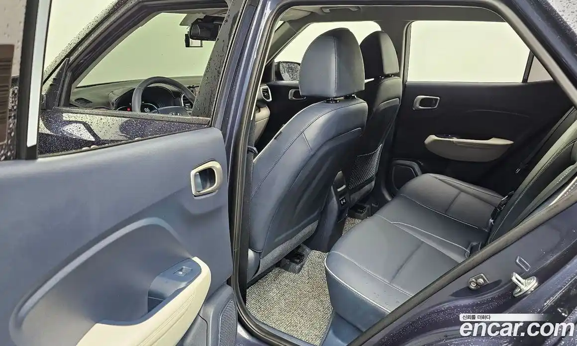 Hyundai Venue 2025 1.6 автомат (гидро), фото 11