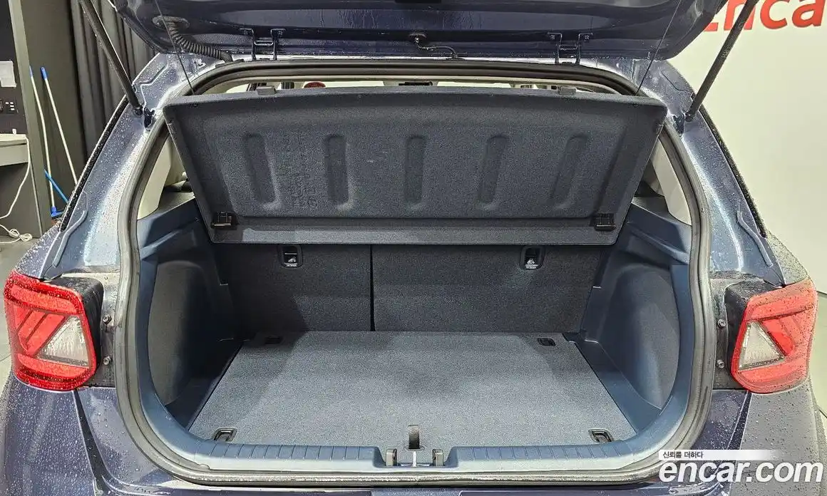 Hyundai Venue 2025 1.6 автомат (гидро), фото 20