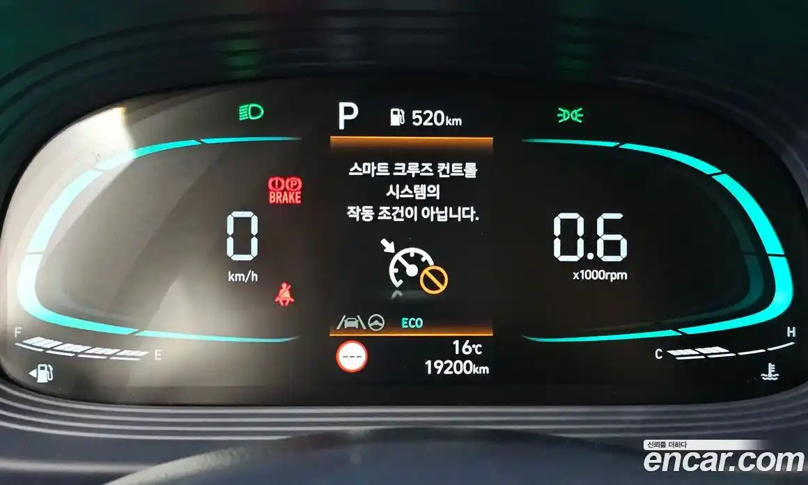 Hyundai Venue 2025 1.6 автомат (гидро), фото 8