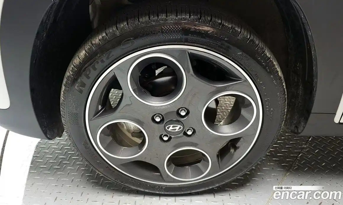 Hyundai Casper 2024 1.0 автомат (гидро), фото 4
