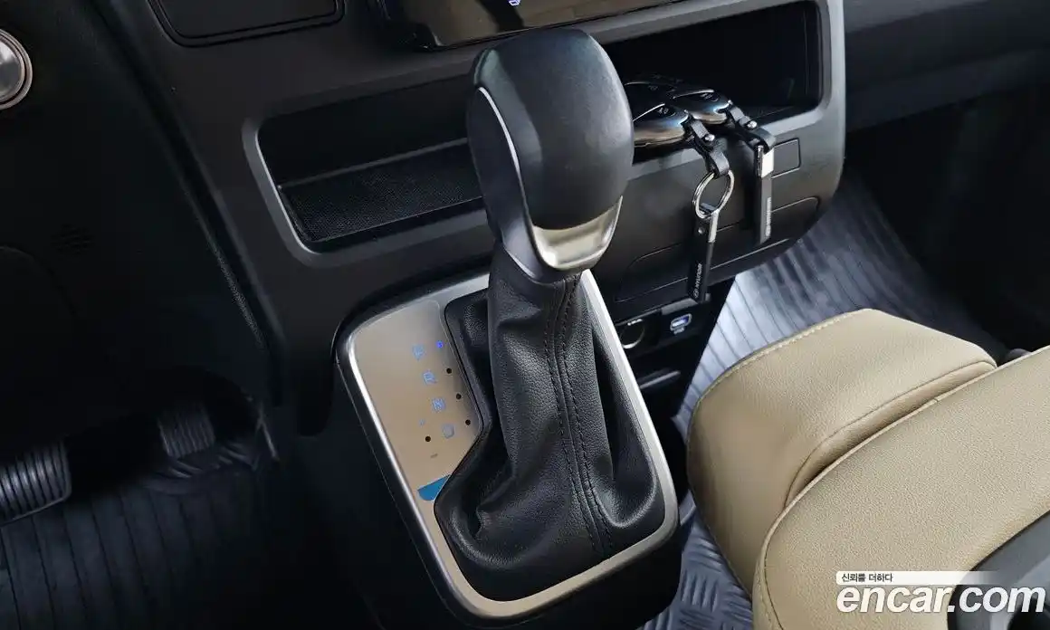 Hyundai Staria 2024 3.5 автомат (гидро), фото 11
