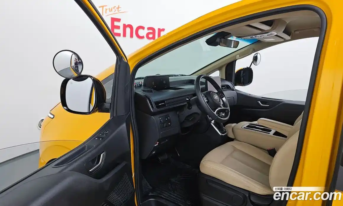 Hyundai Staria 2024 3.5 автомат (гидро), фото 12