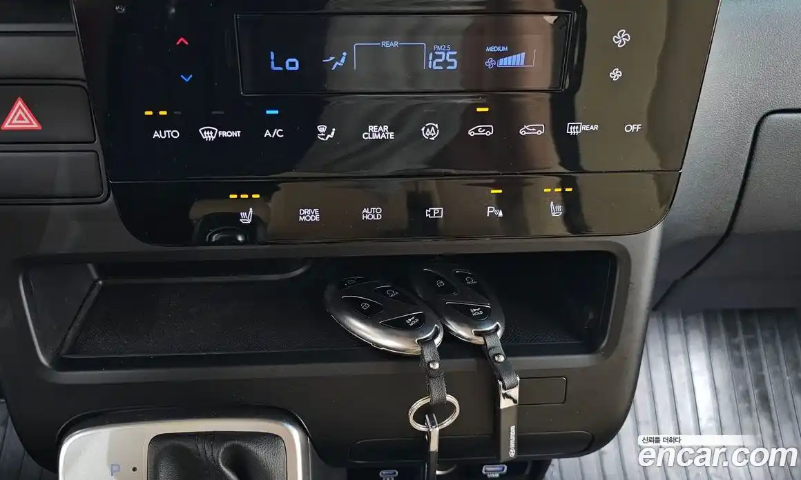 Hyundai Staria 2024 3.5 автомат (гидро), фото 26