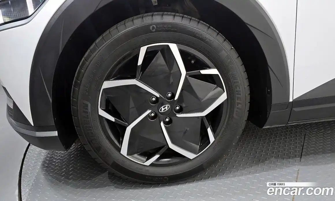 Hyundai Ioniq 5 2023 0.1 автомат (гидро), фото 5