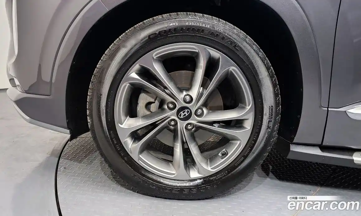 Hyundai Santa Fe 2019 2.0 автомат (гидро), фото 5