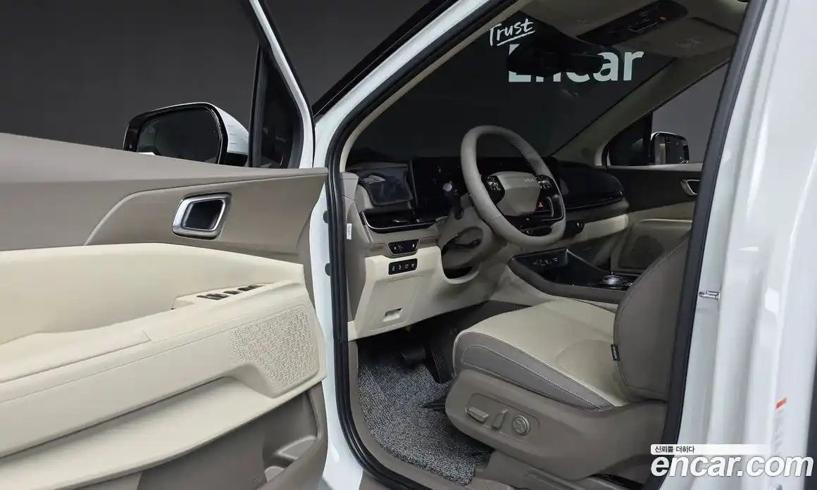 Kia Carnival 2025 1.6 автомат (гидро), фото 16