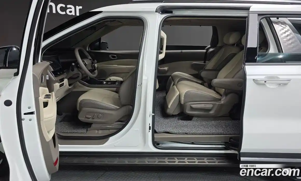 Kia Carnival 2025 1.6 автомат (гидро), фото 31