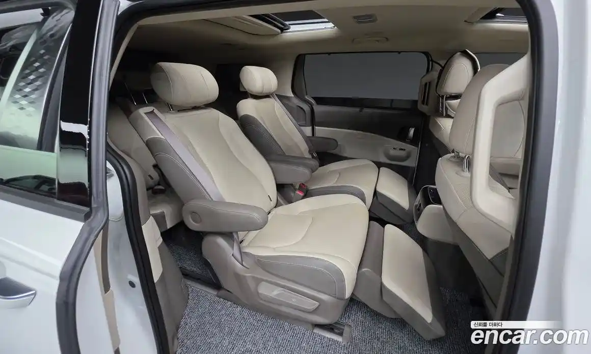 Kia Carnival 2025 1.6 автомат (гидро), фото 34