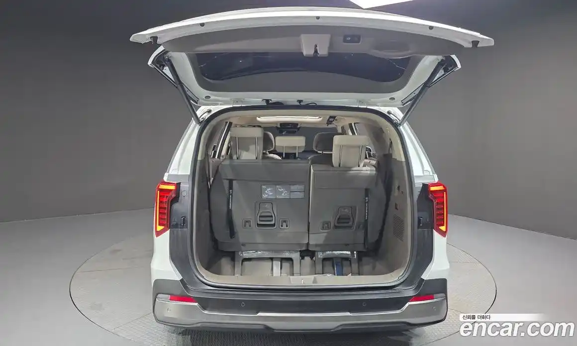 Kia Carnival 2025 1.6 автомат (гидро), фото 35
