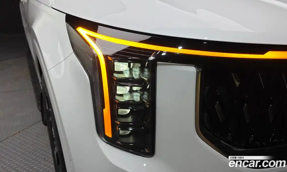 Kia Carnival 2025 1.6 автомат (гидро), фото 8