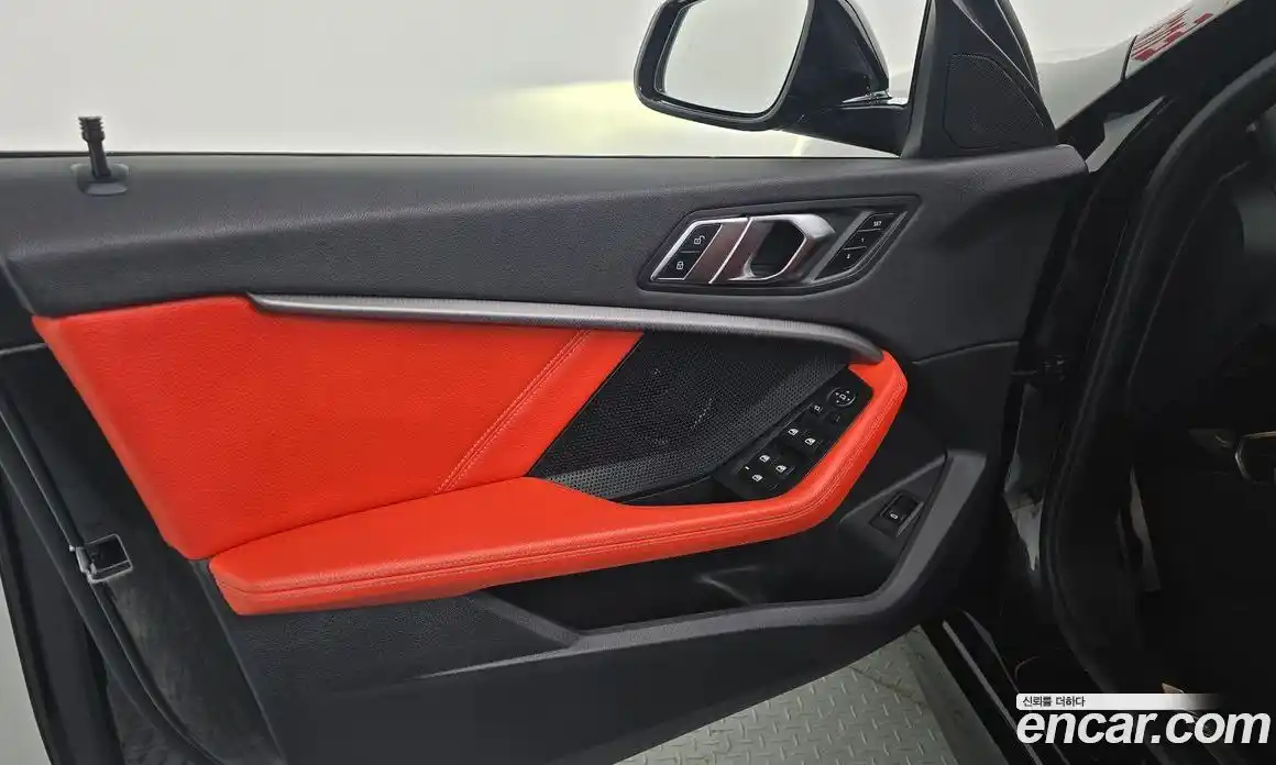 BMW 1 серия 2021 2.0 автомат (гидро), фото 14