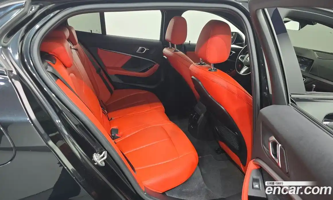 BMW 1 серия 2021 2.0 автомат (гидро), фото 16