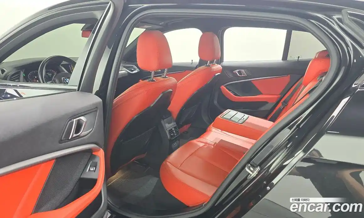 BMW 1 серия 2021 2.0 автомат (гидро), фото 17