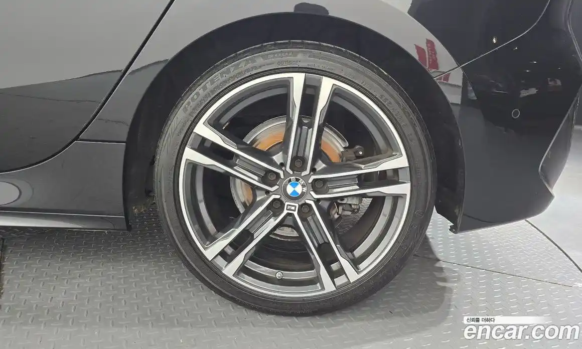 BMW 1 серия 2021 2.0 автомат (гидро), фото 7