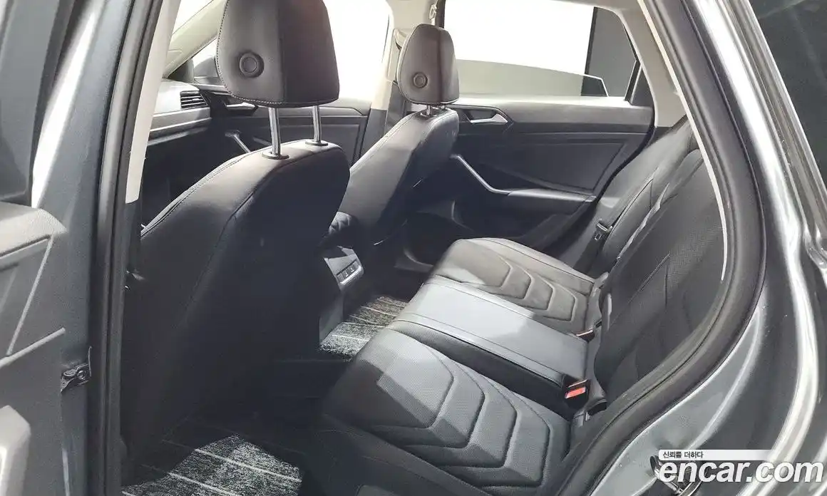 Volkswagen Jetta 2020 1.4 автомат (гидро), фото 26