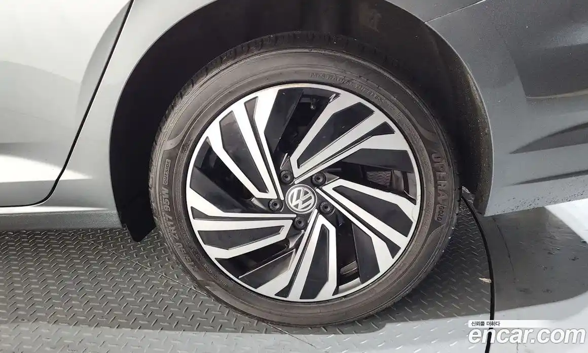 Volkswagen Jetta 2020 1.4 автомат (гидро), фото 6