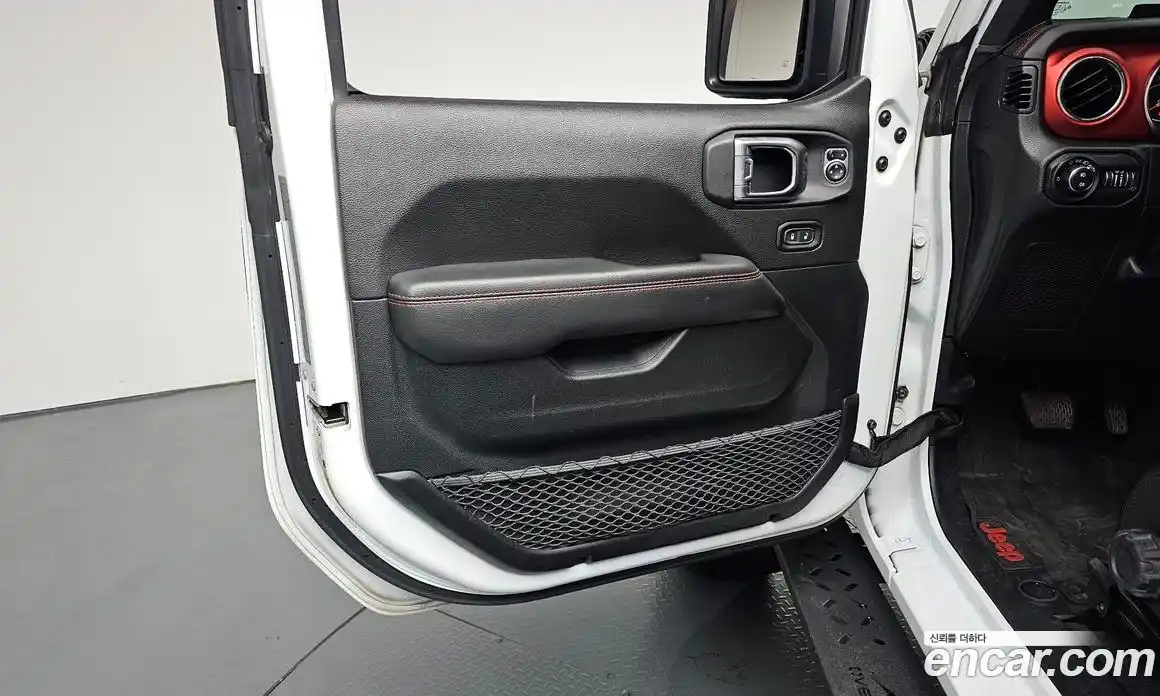 Jeep Wrangler 2020 2.0 автомат (гидро), фото 14
