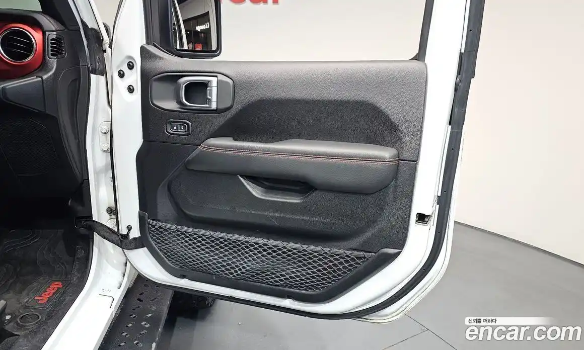 Jeep Wrangler 2020 2.0 автомат (гидро), фото 15