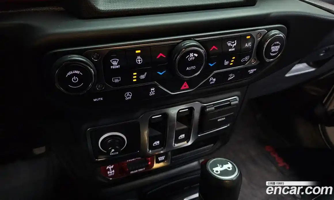 Jeep Wrangler 2020 2.0 автомат (гидро), фото 25