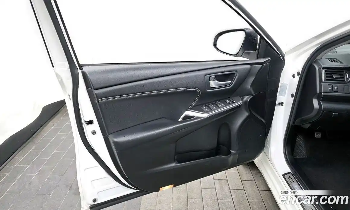 Toyota Camry 2017 2.5 гидро, фото 14