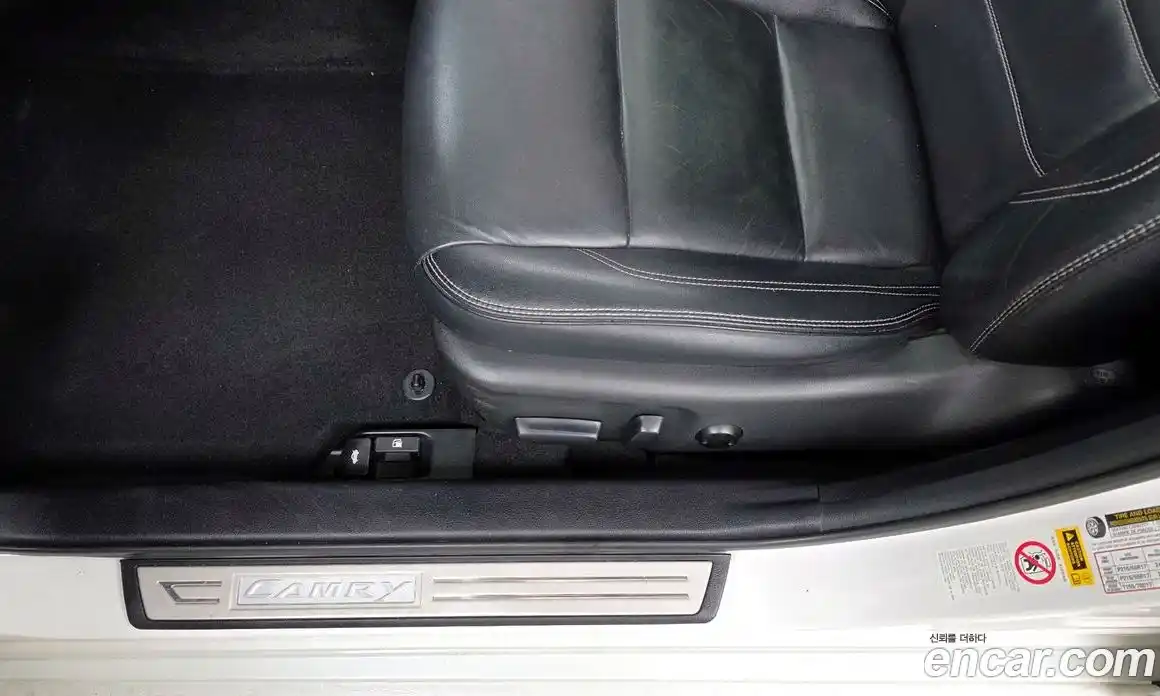Toyota Camry 2017 2.5 гидро, фото 16