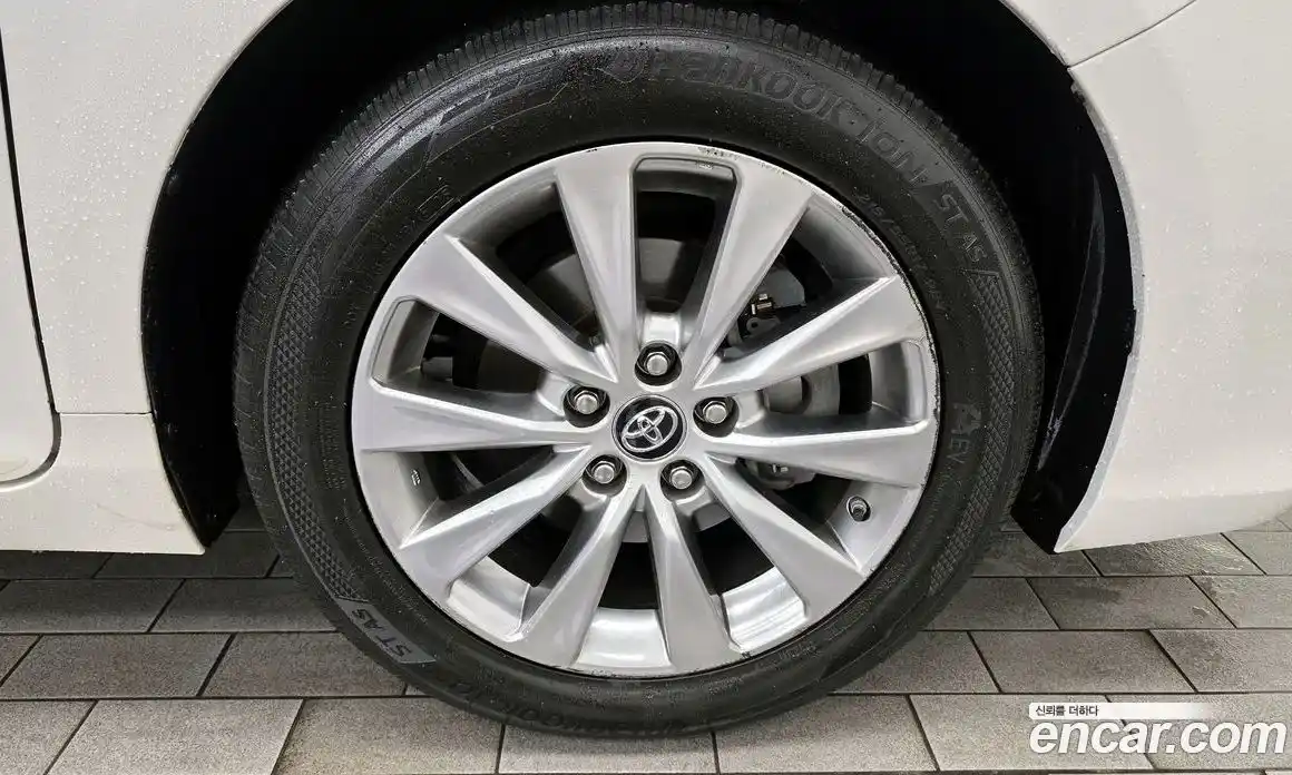 Toyota Camry 2017 2.5 гидро, фото 7