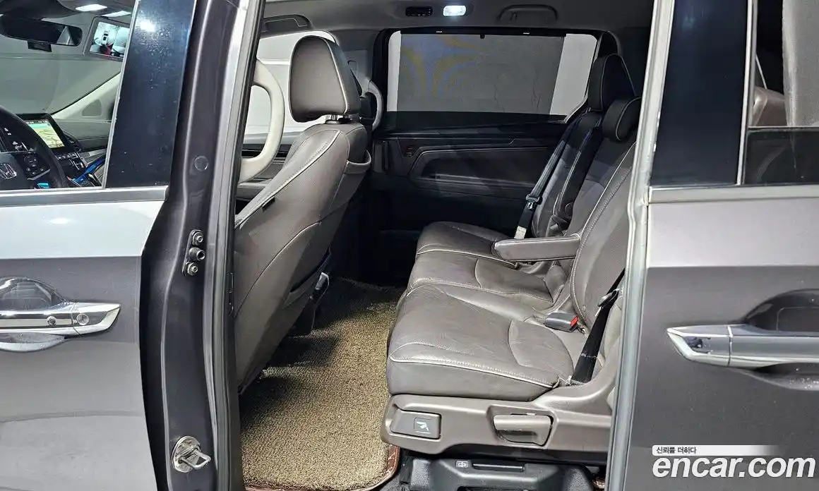 Honda Odyssey 2021 3.5 автомат (гидро), фото 16