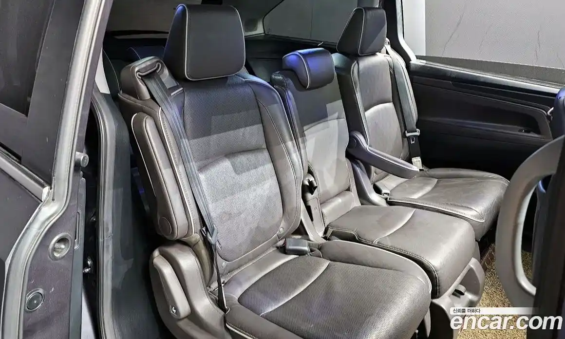 Honda Odyssey 2021 3.5 автомат (гидро), фото 18