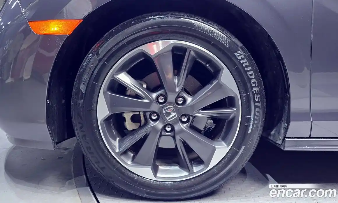 Honda Odyssey 2021 3.5 автомат (гидро), фото 5