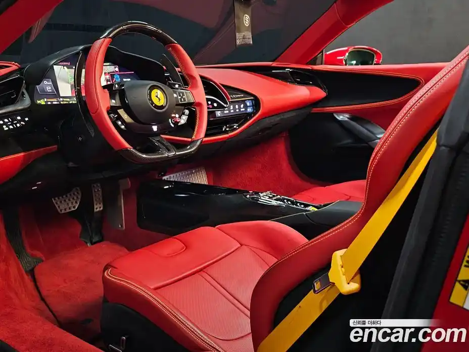 Ferrari SF90 2023 4.0 автомат (гидро), фото 13