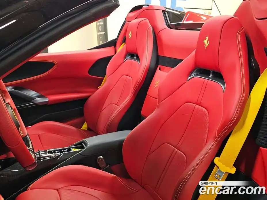 Ferrari SF90 2023 4.0 автомат (гидро), фото 14