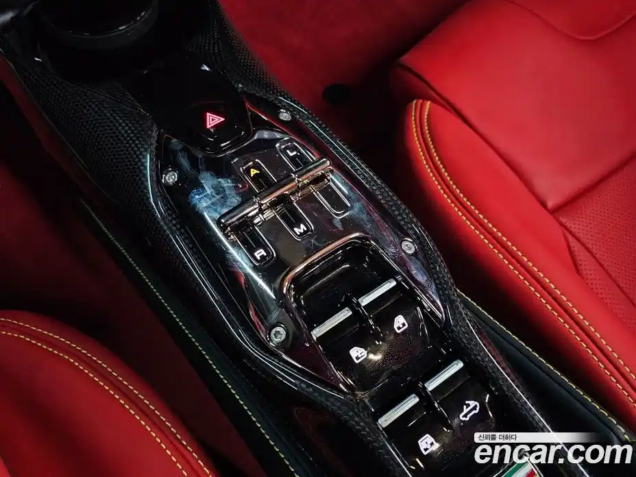 Ferrari SF90 2023 4.0 автомат (гидро), фото 20