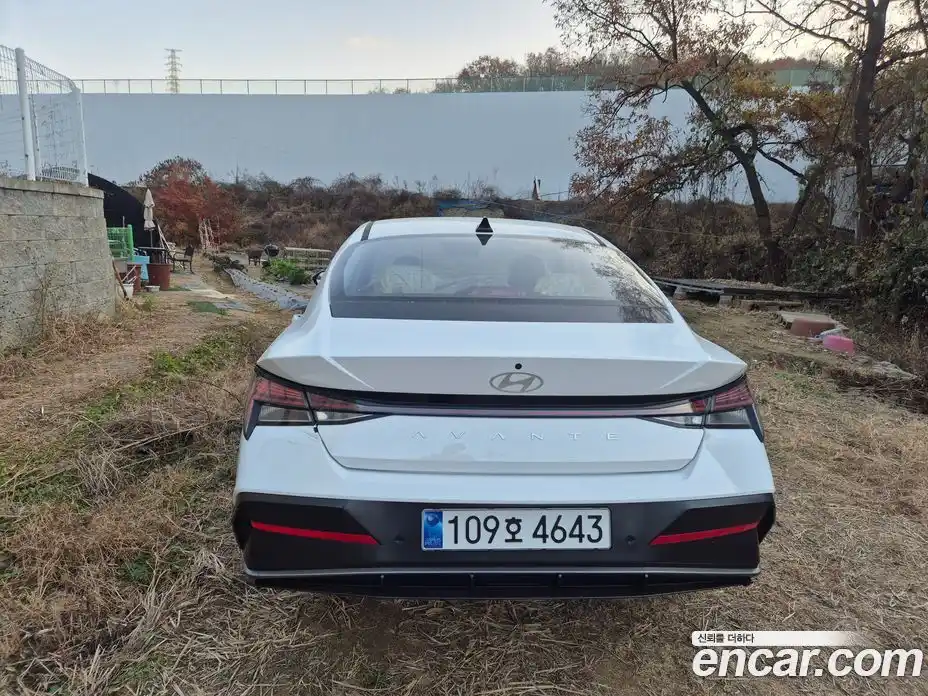 Hyundai Avante 2025 1.6 автомат (гидро), фото 5