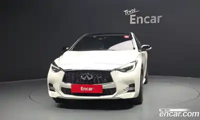 Infiniti Q30 2017 2.0 гидро, миниатюра 3