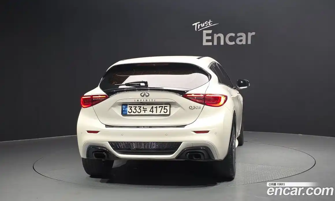 Infiniti Q30 2017 2.0 гидро, фото 4