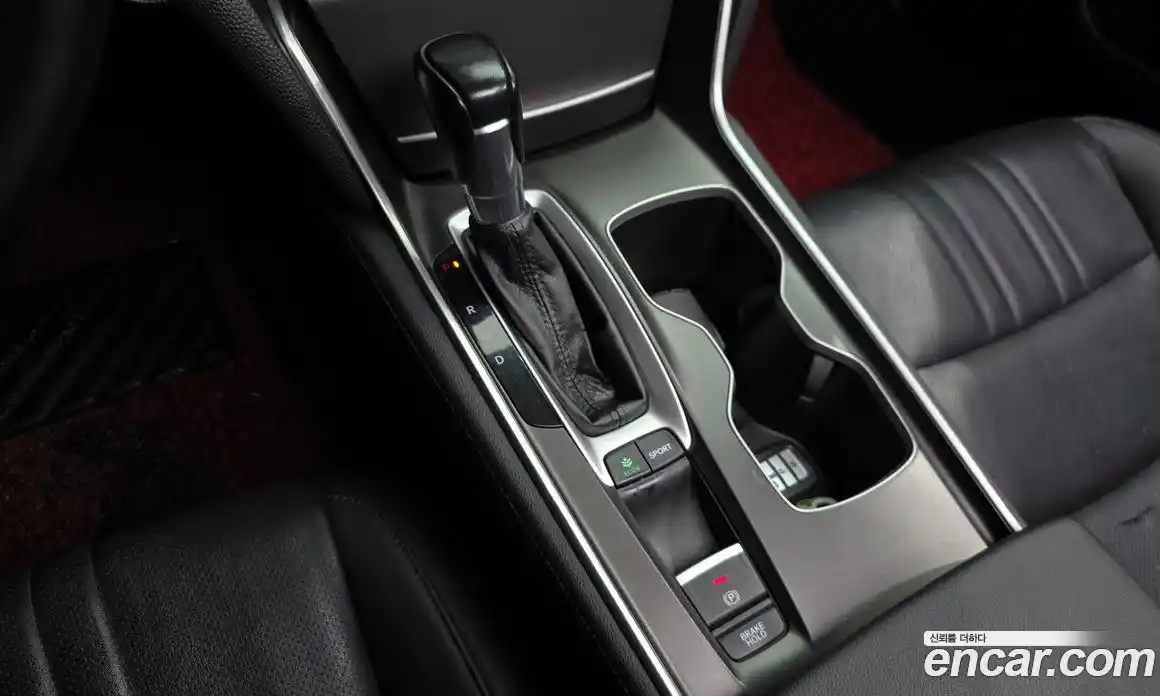Honda Accord 2019 1.5 автомат (гидро), фото 9