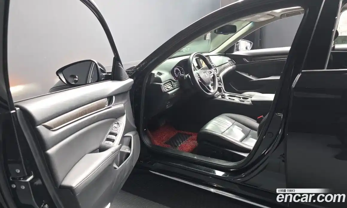 Honda Accord 2019 1.5 автомат (гидро), фото 10