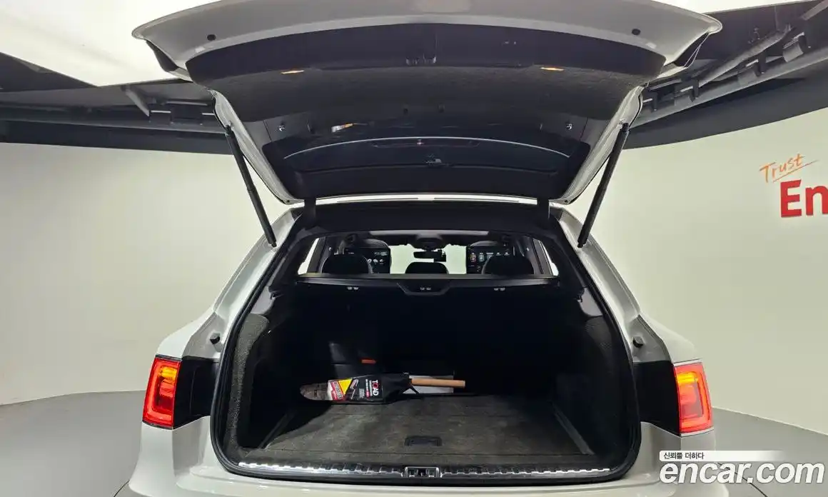 Bentley Bentayga 2019 4.0 гидро, фото 20