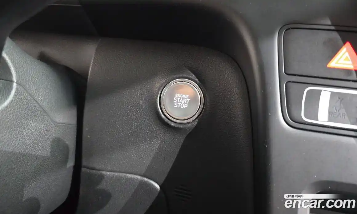 Hyundai Staria 2025 2.2 автомат (гидро), фото 28