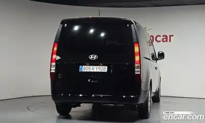 Hyundai Staria 2025 2.2 автомат (гидро), миниатюра 3