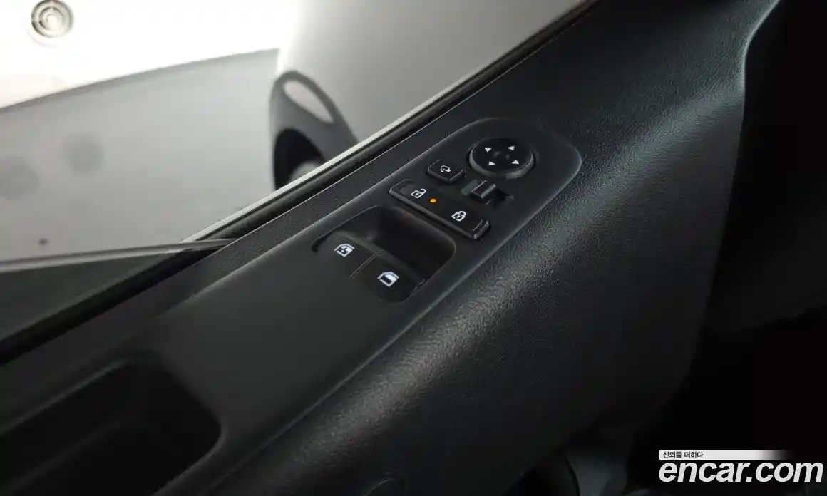 Hyundai Staria 2025 2.2 автомат (гидро), фото 34