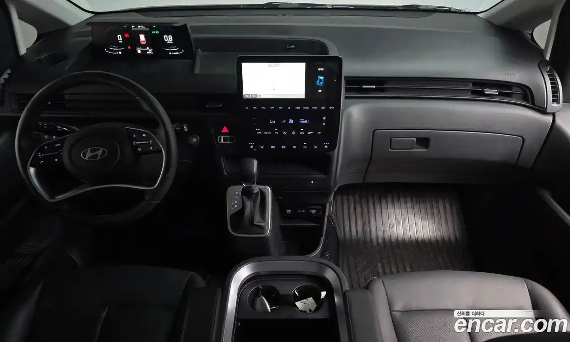 Hyundai Staria 2025 2.2 автомат (гидро), фото 9